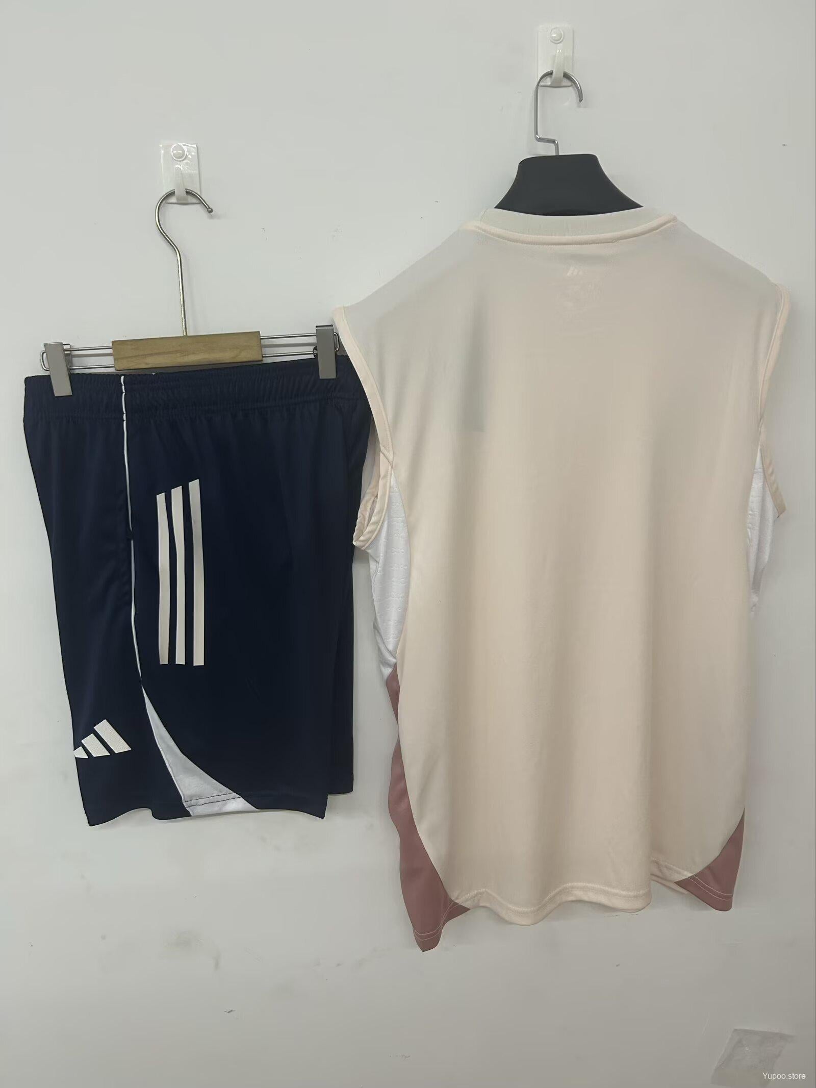 25/26 Aston Villa Vest Jersey khaki+ Shorts22025-09-26