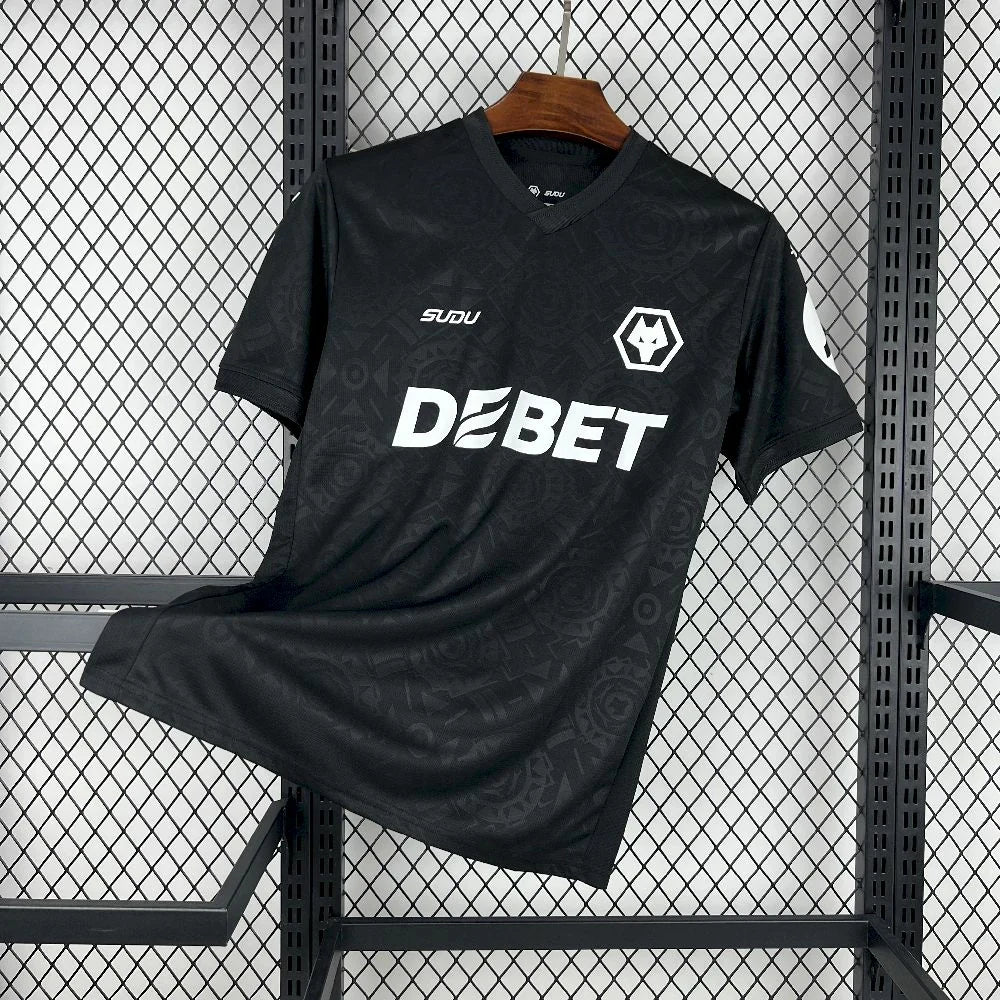 2025/26 Wolverhampton Wanderers Goalkeeper Black Jersey